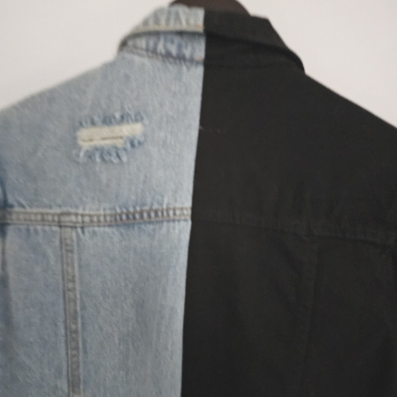 Rue 21 Unisex Small Destressed Color Block Black & Blue 100% Cotton Demin Jacket - Picture 11 of 13